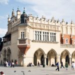 Страховка для поїздки до Польщі: що потрібно знати українцям перед виїздом