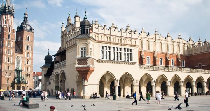 Страховка для поїздки до Польщі: що потрібно знати українцям перед виїздом