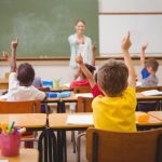 Лінолеум для школи: яку підлогу обирають там, де щодня проходять сотні дітей